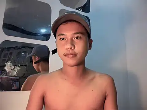 Snapshot of Asiantwink21 chatting on October 29, 2025, 3:47 pm Asiantwink21 online show from October 29, 2025, 3:47 pm