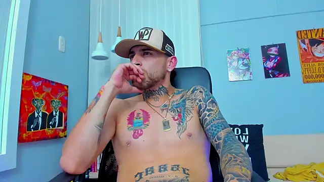 Snapshot of Drako_Lamar chatting on December 13, 2024, 9:30 pm Drako Lamar online show from December 13, 2024, 9:30 pm