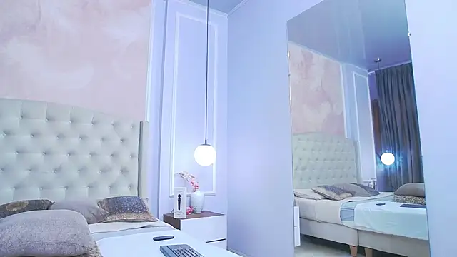 JoannaCox online show from December 19, 2025, 7:54 pm