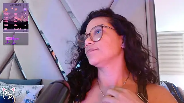 Snapshot of paula_daniela1 chatting on June 26, 2026, 10:03 pm paula daniela1 online show from June 26, 2026, 10:03 pm