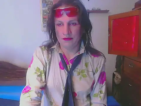 LorenJade online show from January 13, 2026, 6:29 am