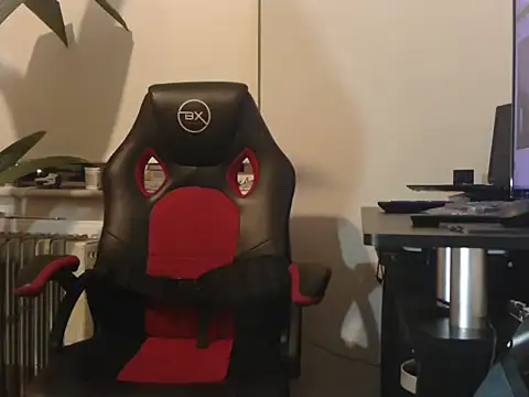 Snapshot of samson2012 chatting on October 26, 2025, 8:26 pm samson2012 online show from October 26, 2025, 8:26 pm