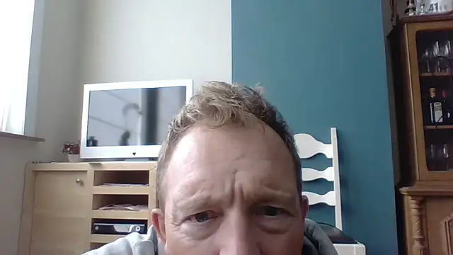 Snapshot of bertolini chatting on September 15, 2025, 1:33 pm bertolini online show from September 15, 2025, 1:33 pm