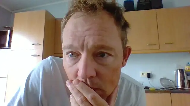 Snapshot of bertolini chatting on September 21, 2025, 6:48 am bertolini online show from September 21, 2025, 6:48 am