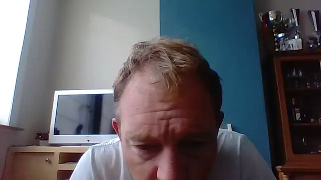 Snapshot of bertolini chatting on September 25, 2025, 7:12 am bertolini online show from September 25, 2025, 7:12 am