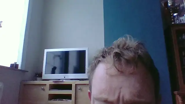 Snapshot of bertolini chatting on October 5, 2025, 6:45 am bertolini online show from October 5, 2025, 6:45 am