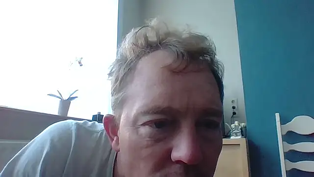 Snapshot of bertolini chatting on October 30, 2025, 8:16 am bertolini online show from October 30, 2025, 8:16 am