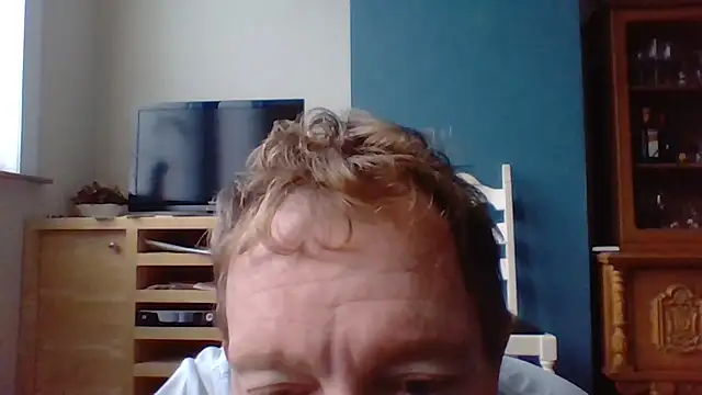 Snapshot of bertolini chatting on November 2, 2025, 7:33 am bertolini online show from November 2, 2025, 7:33 am