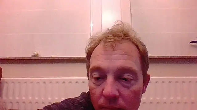 Snapshot of bertolini chatting on November 7, 2025, 10:10 pm bertolini online show from November 7, 2025, 10:10 pm