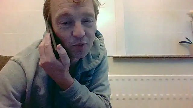 Snapshot of bertolini chatting on December 17, 2025, 9:21 pm bertolini online show from December 17, 2025, 9:21 pm