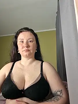 AlexaLexie online show from May 17, 2026, 8:45 am