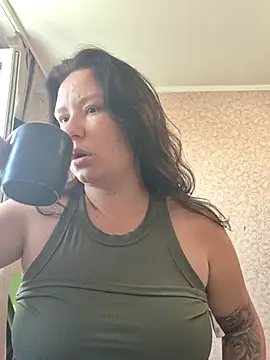 Snapshot of AlexaLexie chatting on July 22, 2026, 6:27 am AlexaLexie online show from July 22, 2026, 6:27 am