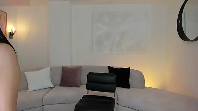 Snapshot of GigiLee_ chatting on December 27, 2024, 11:31 pm GigiLee online show from December 27, 2024, 11:31 pm