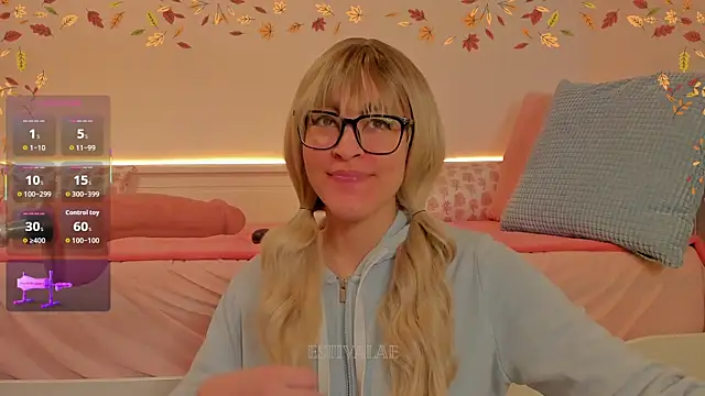 Snapshot of estivalae chatting on October 16, 2025, 10:49 am estivalae online show from October 16, 2025, 10:49 am