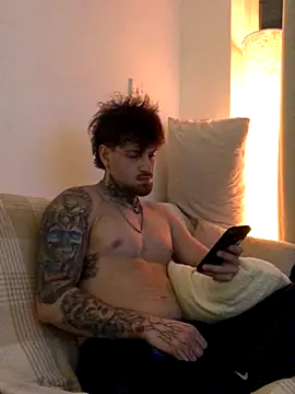 -ThomasJr- online show from November 29, 2025, 11:41 pm