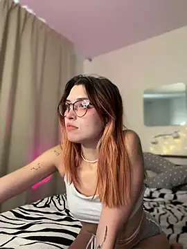 Snapshot of Evangeline_Lawrence_ chatting on March 15, 2025, 1:40 pm Evangeline Lawrence online show from March 15, 2025, 1:40 pm