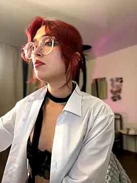 Snapshot of Evangeline_Lawrence_ chatting on October 15, 2025, 5:57 pm Evangeline Lawrence online show from October 15, 2025, 5:57 pm