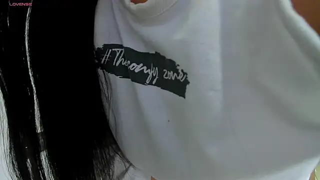 Snapshot of andrea_osorio_ chatting on February 16, 2025, 3:27 pm andrea osorio online show from February 16, 2025, 3:27 pm