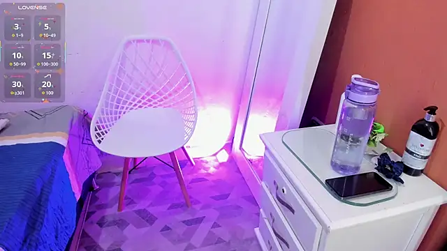 Snapshot of andrea_osorio_ chatting on November 13, 2025, 11:42 am andrea osorio online show from November 13, 2025, 11:42 am