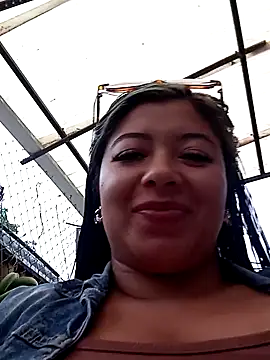 Snapshot of Ariana-pp03 chatting on January 3, 2025, 9:26 pm Ariana-pp03 online show from January 3, 2025, 9:26 pm