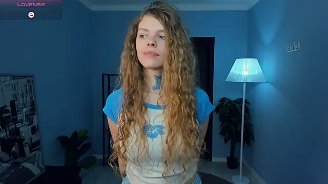 RayaNenlia online show from February 3, 2026, 6:40 am