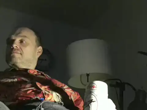 caressonnous online show from December 3, 2024, 11:44 am