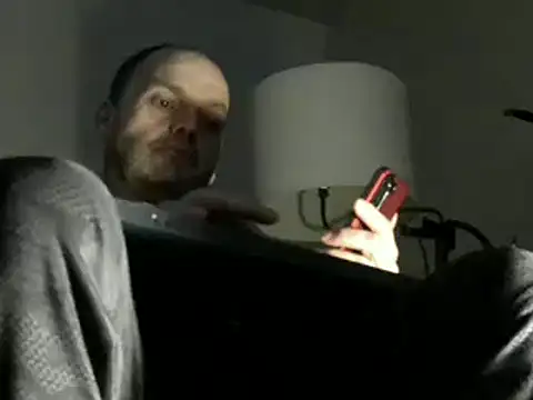 caressonnous online show from December 3, 2024, 10:40 pm