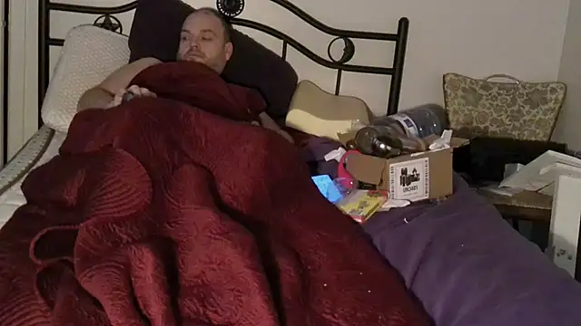 caressonnous online show from January 1, 2025, 3:57 pm