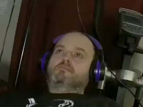 caressonnous online show from January 9, 2025, 12:25 am