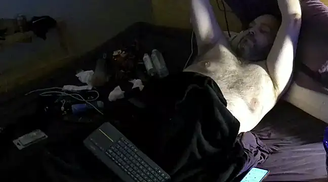 caressonnous online show from March 3, 2025, 12:58 pm