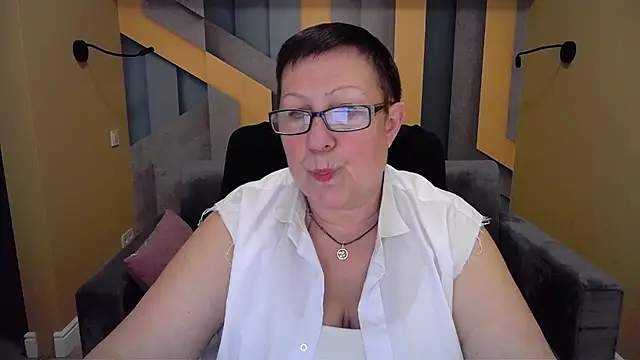 Snapshot of BarbaraTurners chatting on December 15, 2024, 6:48 pm BarbaraTurners online show from December 15, 2024, 6:48 pm