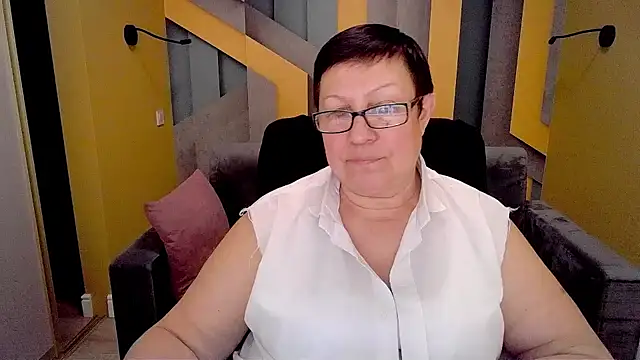 Snapshot of BarbaraTurners chatting on February 10, 2025, 12:30 am BarbaraTurners online show from February 10, 2025, 12:30 am