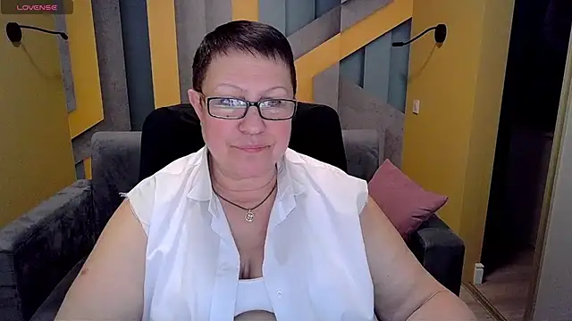 Snapshot of BarbaraTurners chatting on March 8, 2025, 12:55 am BarbaraTurners online show from March 8, 2025, 12:55 am