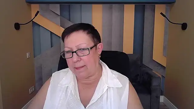 BarbaraTurners online show from November 12, 2025, 7:35 pm