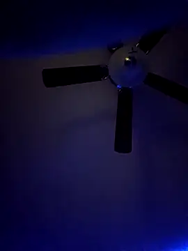 honeeyyy pot online show from March 23, 2025, 2:48 am