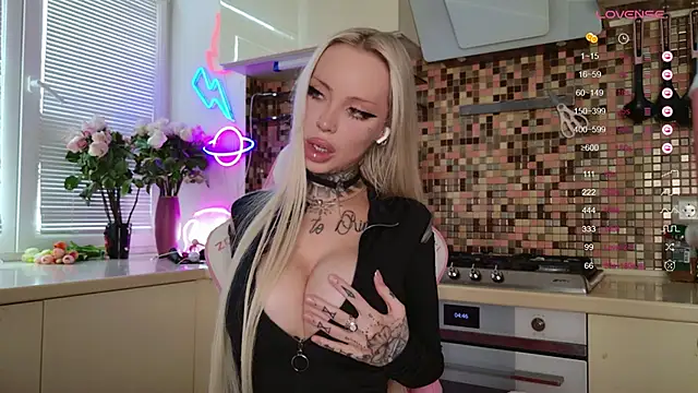 Snapshot of 2badforyou chatting on February 6, 2025, 11:10 am 2badforyou online show from February 6, 2025, 11:10 am