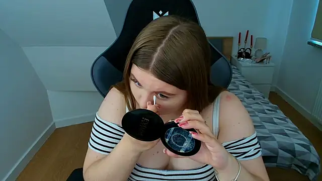 AbbyPleasure online show from May 13, 2026, 8:34 am