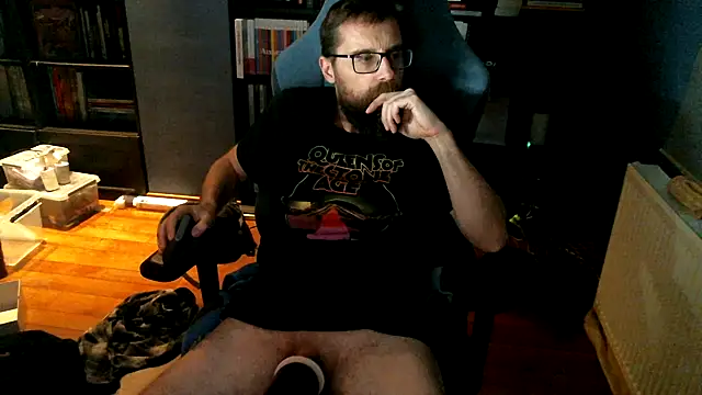 Snapshot of MeSteff chatting on November 15, 2025, 10:37 pm MeSteff online show from November 15, 2025, 10:37 pm