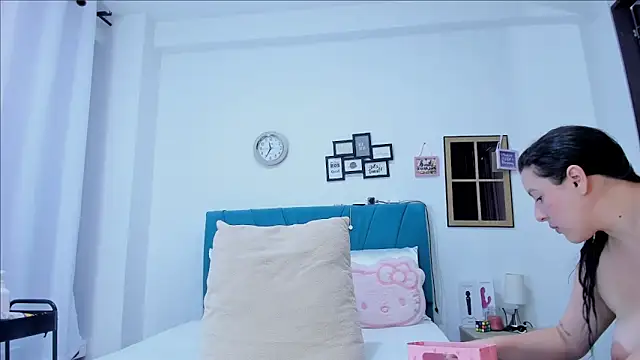 kamila lopez online show from February 26, 2026, 8:41 pm