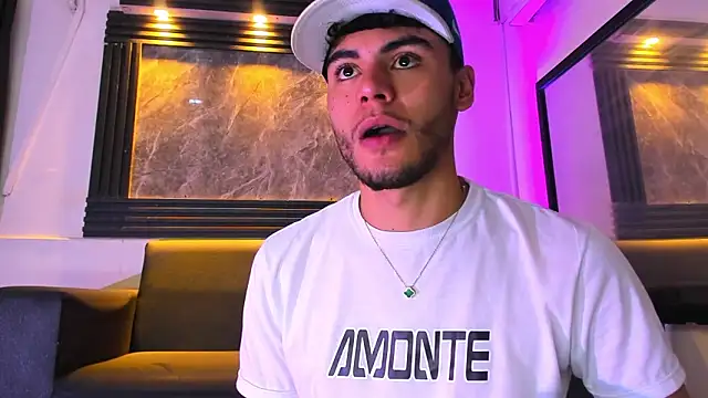 Snapshot of liam_genner_ chatting on October 13, 2025, 8:20 pm liam genner online show from October 13, 2025, 8:20 pm