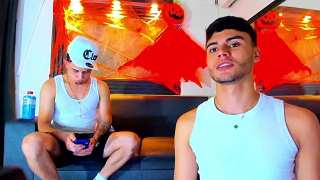 Snapshot of liam_genner_ chatting on October 22, 2025, 8:19 pm liam genner online show from October 22, 2025, 8:19 pm