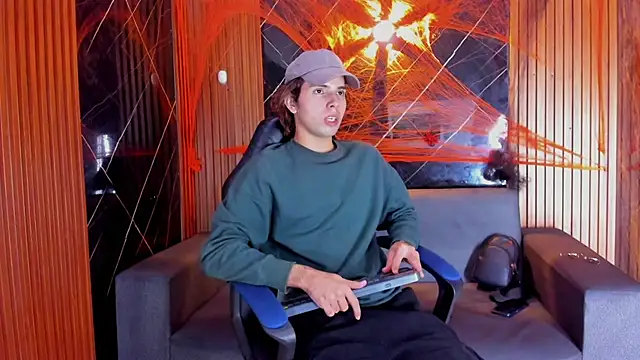 Snapshot of liam_genner_ chatting on November 1, 2025, 8:22 pm liam genner online show from November 1, 2025, 8:22 pm