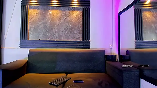 Snapshot of liam_genner_ chatting on November 5, 2025, 7:58 pm liam genner online show from November 5, 2025, 7:58 pm