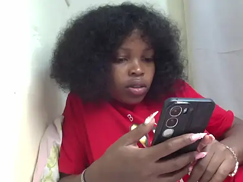 Snapshot of queen-sasha chatting on December 21, 2025, 11:06 am queen-sasha online show from December 21, 2025, 11:06 am