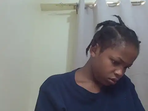 Snapshot of queen-sasha chatting on February 4, 2026, 10:43 am queen-sasha online show from February 4, 2026, 10:43 am