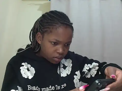 Snapshot of queen-sasha chatting on February 23, 2026, 10:12 am queen-sasha online show from February 23, 2026, 10:12 am