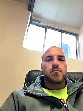 parallelo990 online show from October 23, 2025, 12:48 pm