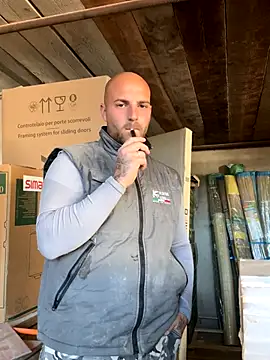 parallelo990 online show from November 3, 2025, 9:21 am