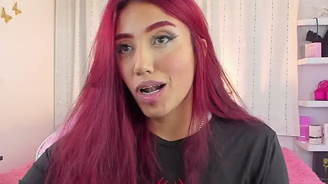 veronicaxx69 online show from November 25, 2025, 3:06 am