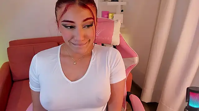 Snapshot of veronicaxx69 chatting on February 3, 2026, 1:59 am veronicaxx69 online show from February 3, 2026, 1:59 am